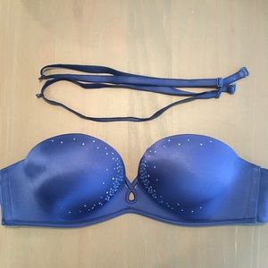 Victoria’s Secret navy bombshell bra